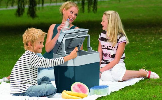 The Waeco Mobicool U32 cool box is perfect for family picnics, cooling down to 18 degrees celcius below the ambient temperature